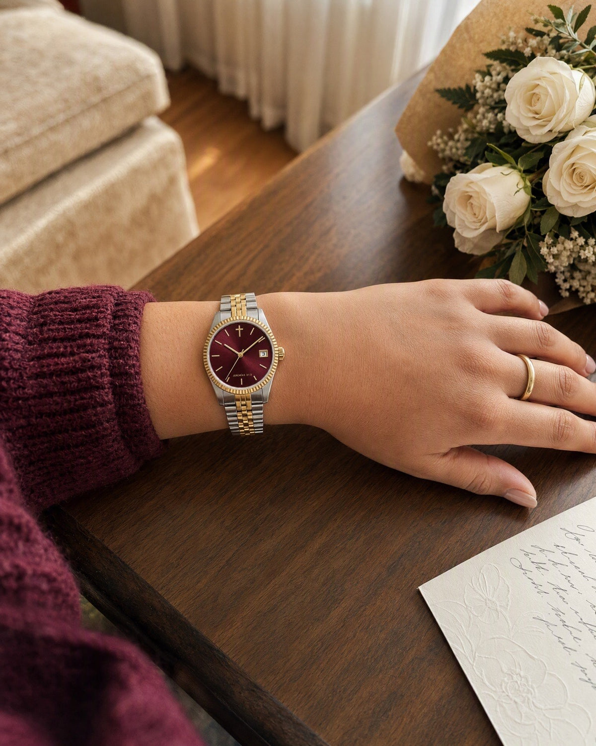 Amor Eterno watch on the wrist