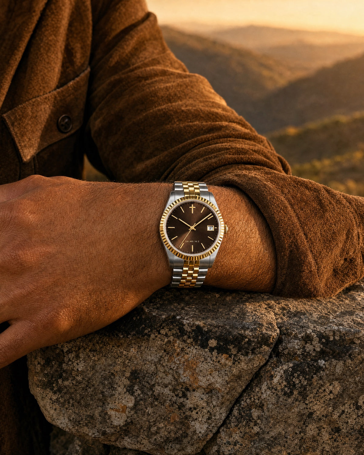 Mi Roca watch on the wrist